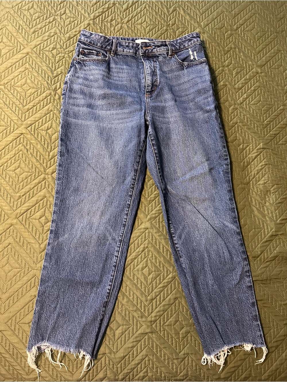 ⭐️2/$20⭐️LOFT Medium Blue Relaxed Waist Denim Jeans